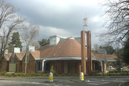 St Dunstan, Woking (Exterior)